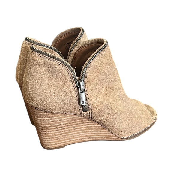 SALE Lucky Brand Jakobie Peep Toe Wedges - Picture 7 of 8